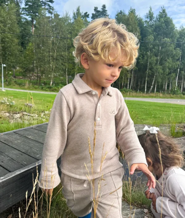 Տրիստանի վերնաշապիկ Livly