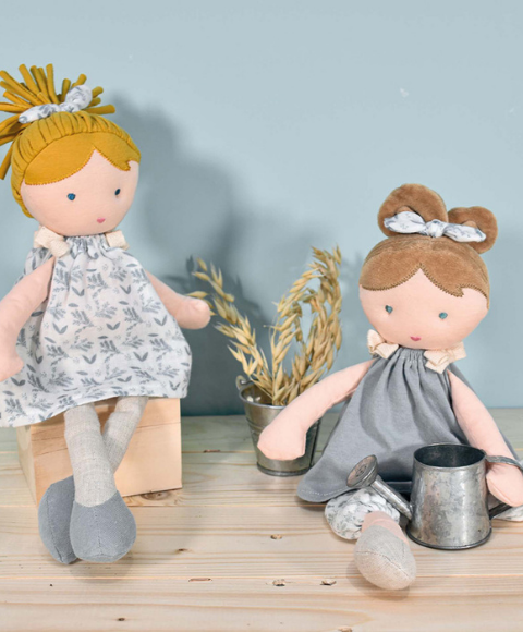 Բամբուկյա տիկնիկ — փափուկ կտորից պատրաստված։