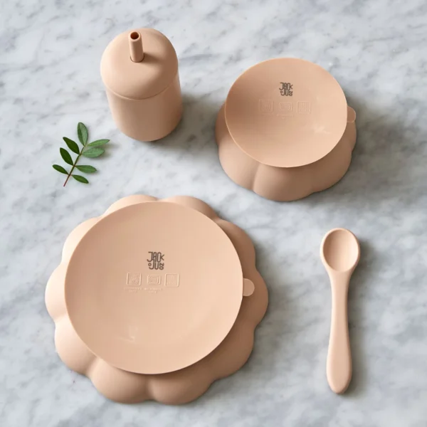 Poppy ճաշի հավաքածու։