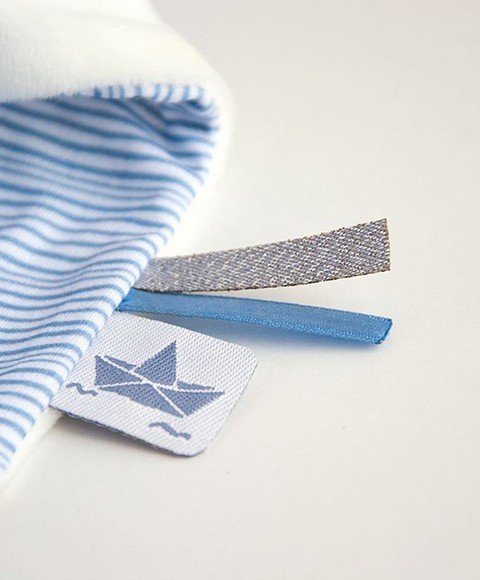 Փափուկ տիկնիկ-նարնջակ՝ կապույտ «նավաստի նապաստակ»։