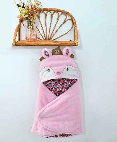 Մանկական նիդ՝ վարդագույն փոքրիկ թռչունով՝ BOH'AIME հավաքածուից։